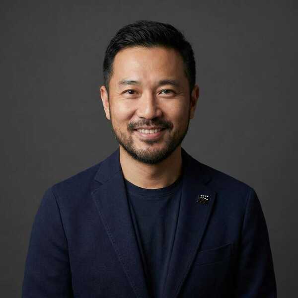 草莓视频导演专家张明远