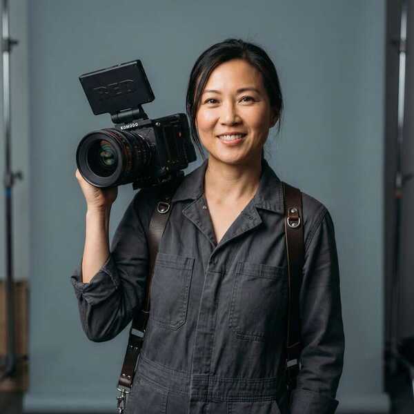 草莓视频摄影专家李雪晴